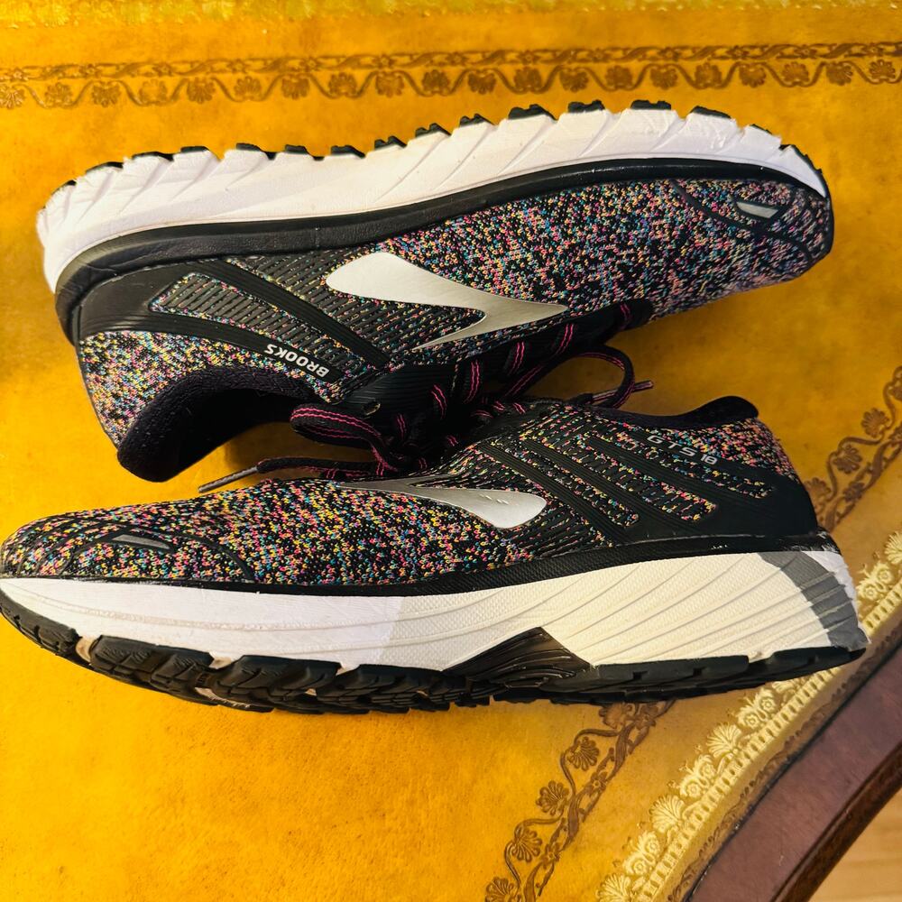 Brooks Women's Multicolor Knit Running Shoes with Black and Pink Accents - Picture 5 of 8